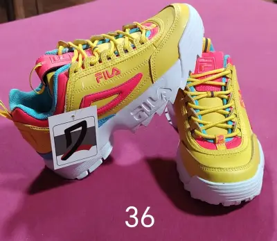 Zapatillas FILA nuevas - miniatura 3