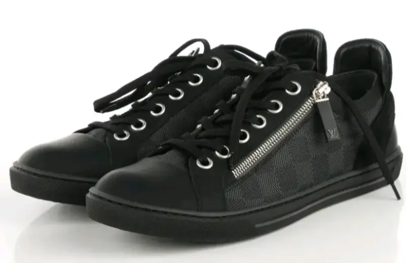 Zapatillas negras con cierre lateral - 1