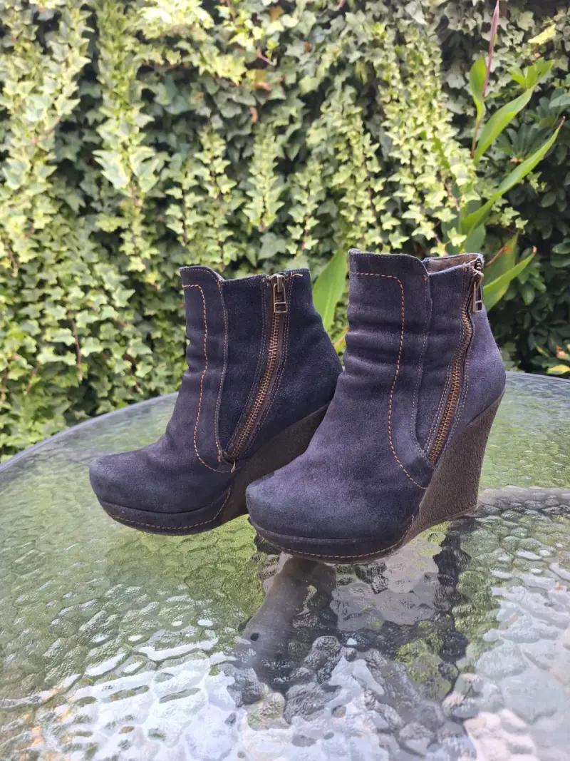 Botines exótica plataforma azul oscuro