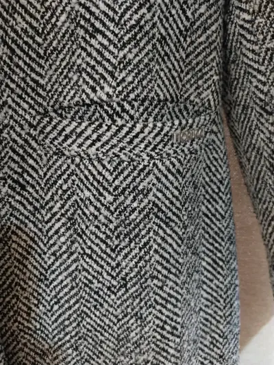 Abrigo gris estilo tweed - miniatura 3