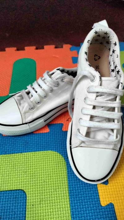 Zapatillas blancas - miniatura 3