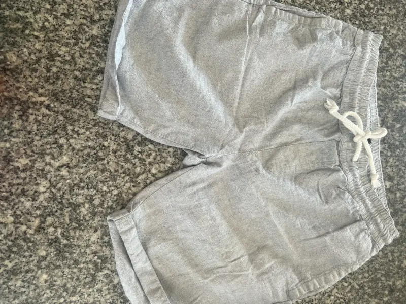 Shorts grises casuales