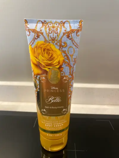 Crema corporal Belle Bath and Body Works - miniatura 2