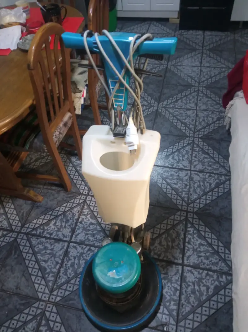 Máquina abrillantadora de pisos