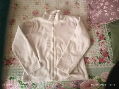 Chaqueta de polar blanca - miniatura 3