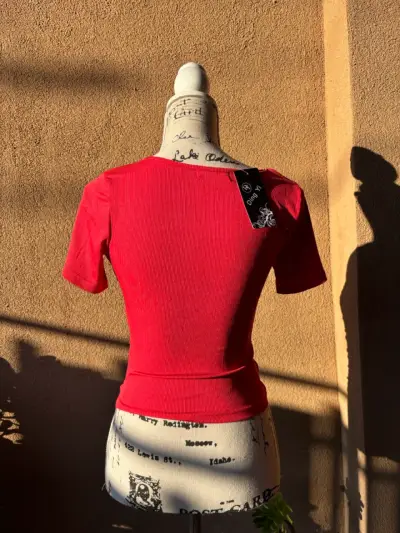 Polera roja *NUEVA* - miniatura 4