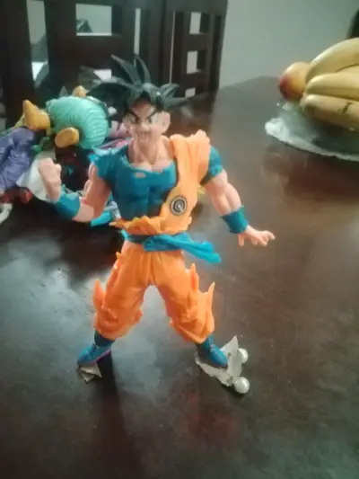 Figura de acción Goku - miniatura 1