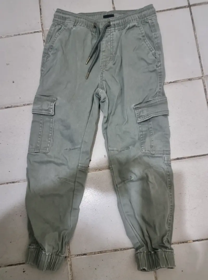 Pantalón cargo verde militar - 1