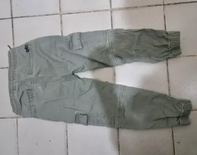 Pantalón cargo verde militar - miniatura 2