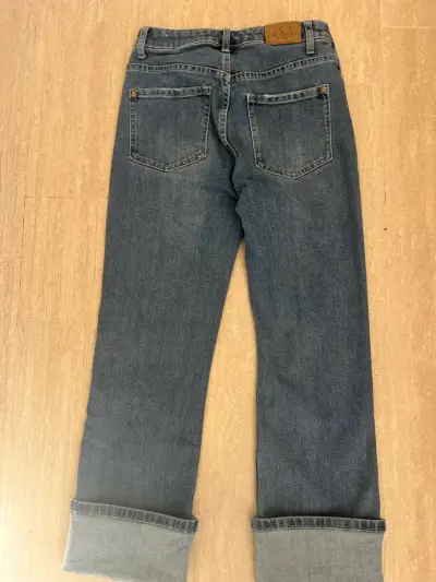 Jeans azul clásicos - miniatura 2