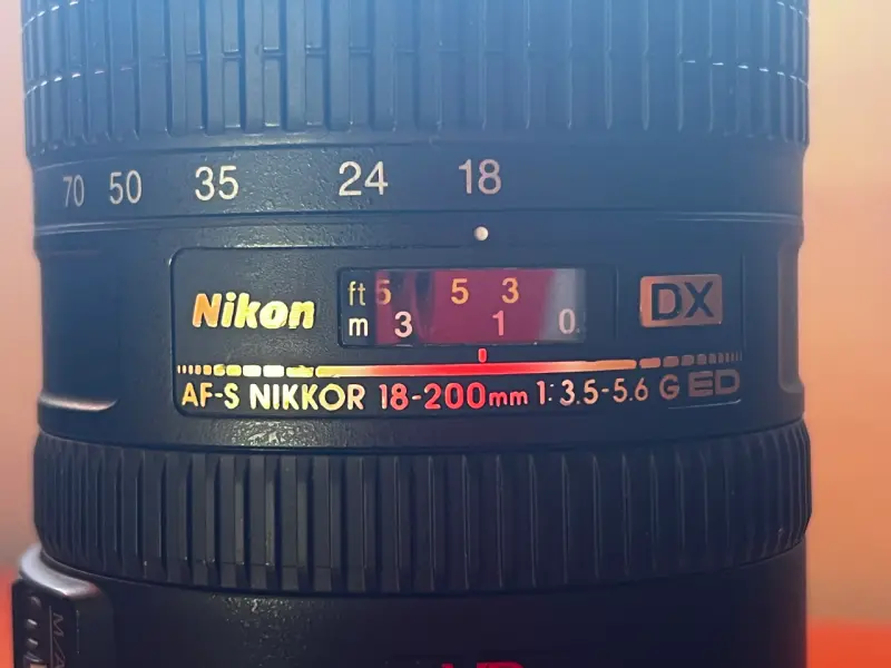 Nikon afs 18-200 VR 3.5/5.6 + parasol - 2