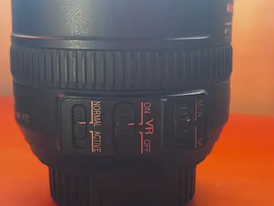 Nikon afs 18-200 VR 3.5/5.6 + parasol - miniatura 3
