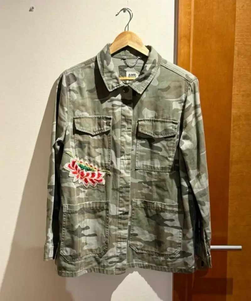 Chaqueta militar con bordado floral - 4
