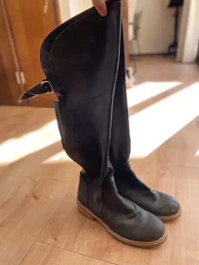 Botas bucaneras de cuero negro - miniatura 1