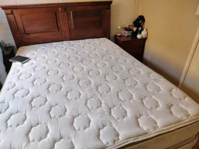 Cama matrimonial con colchón - miniatura 1
