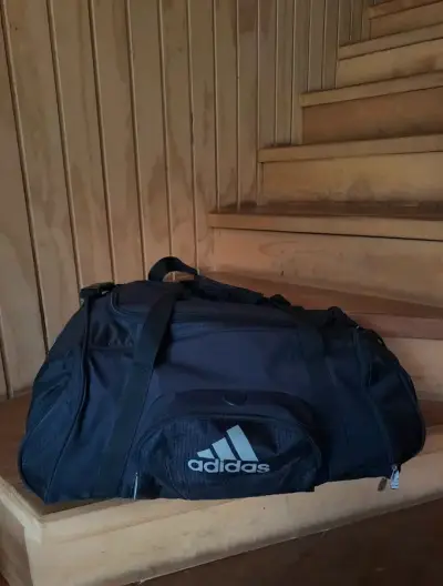 Bolso deportivo Adidas negro - miniatura 1