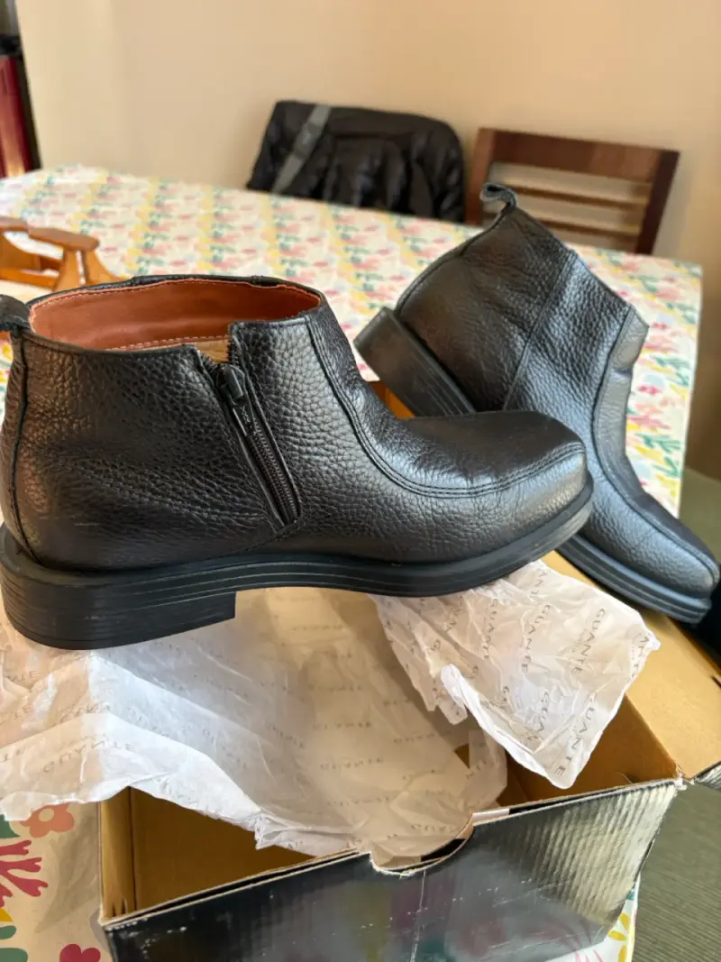 Botines de cuero negro con cierre - 1