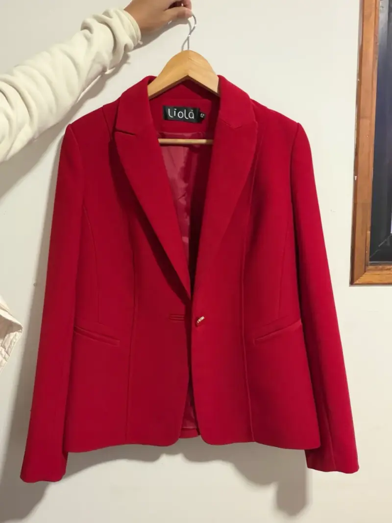 Blazer rojo elegante - 1