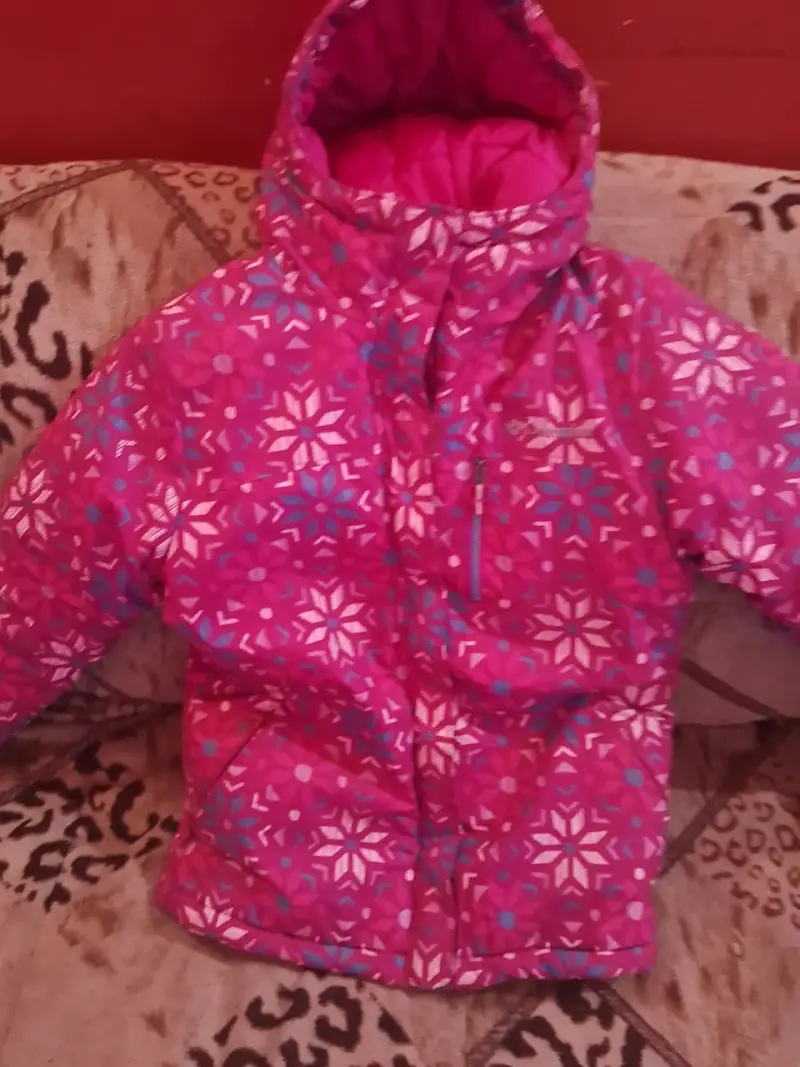 Chaqueta de invierno infantil rosada