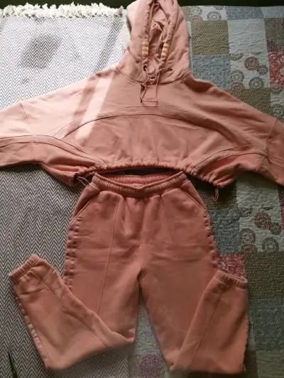 Conjunto deportivo coral - miniatura 2