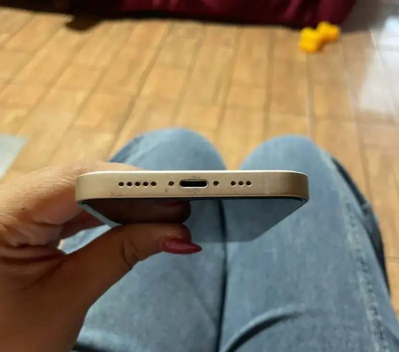 iPhone 13 128gb  blanco - 2