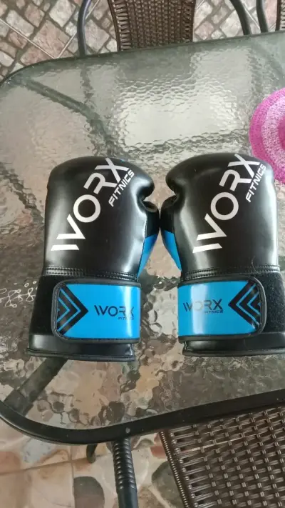 Guantes de boxeo Worx negros y azules - miniatura 1