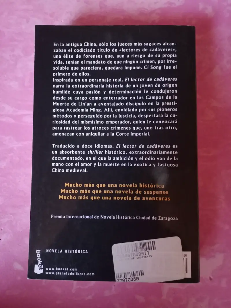 Libro El Lector de Cadáveres - 2