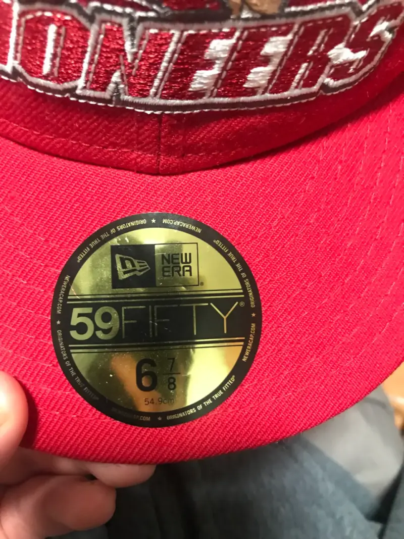 Gorra roja New Era Pioneers - 4