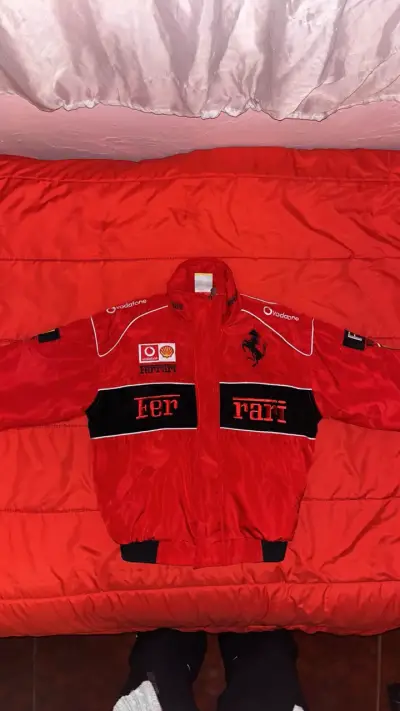 Chaqueta Ferrari roja deportiva - miniatura 6