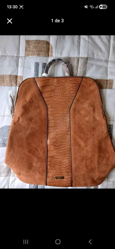 Bolso marrón con diseño elegante - miniatura 1