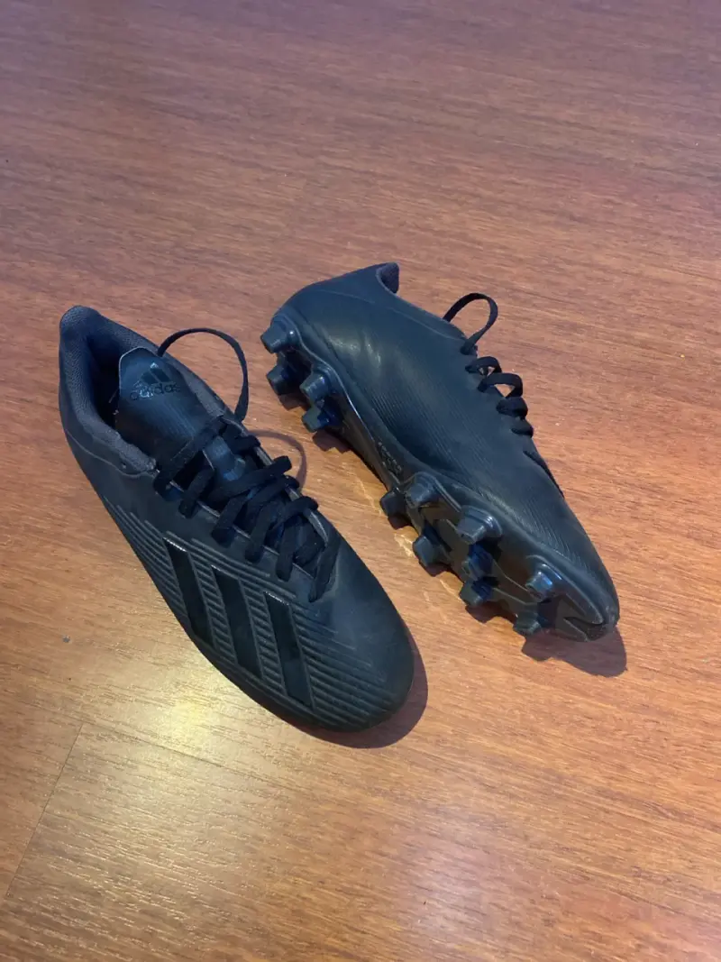 Botines de fútbol negros adidas - 1