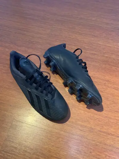Botines de fútbol negros adidas - miniatura 1