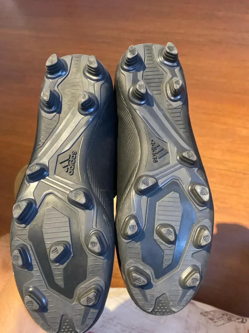 Botines de fútbol negros adidas - 2