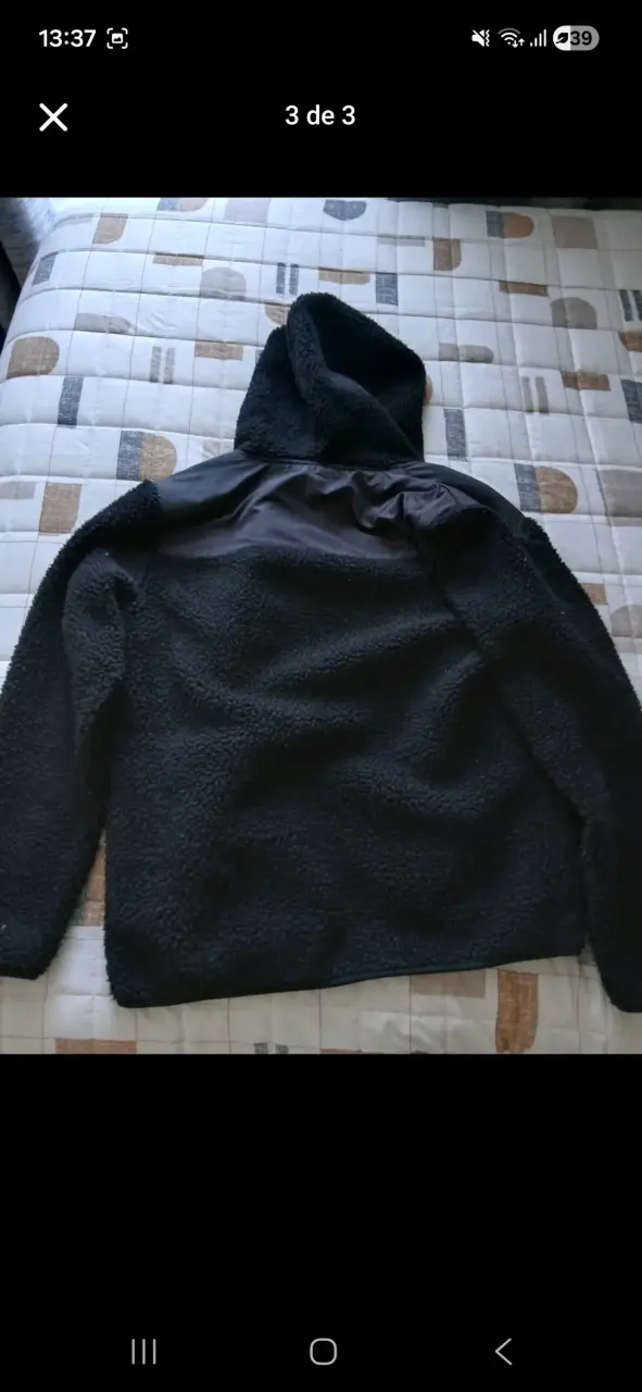 Chaqueta polar negra con capucha - 3