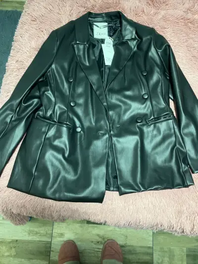 Blazer negro de cuero sintético - miniatura 1