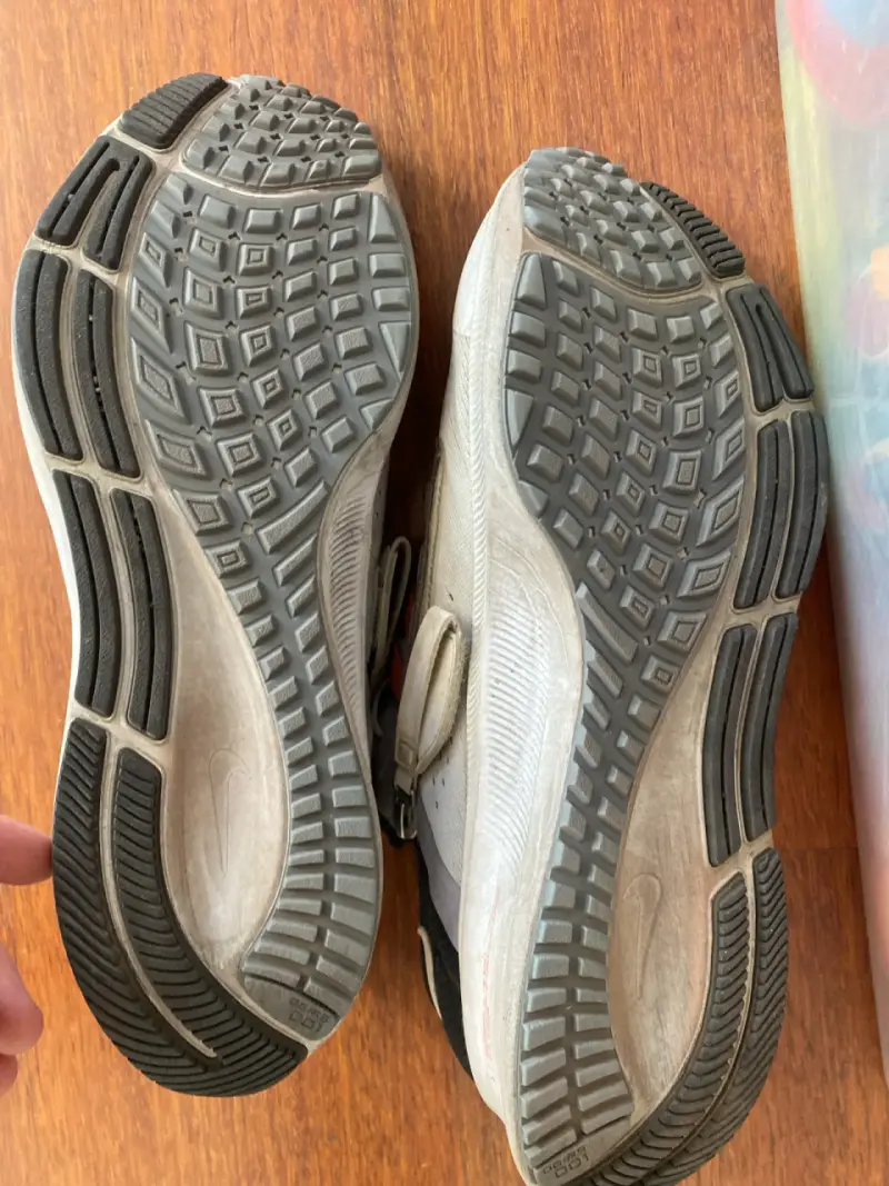 Zapatillas deportivas gris y naranja - 2