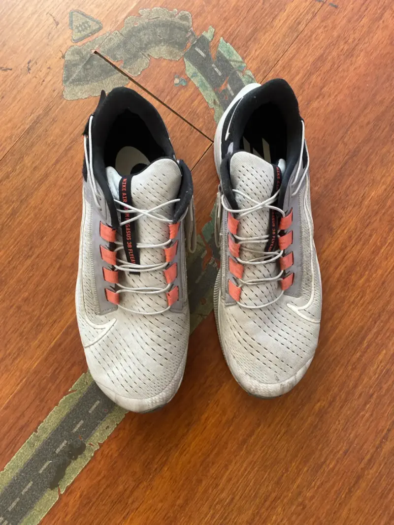 Zapatillas deportivas gris y naranja - 4