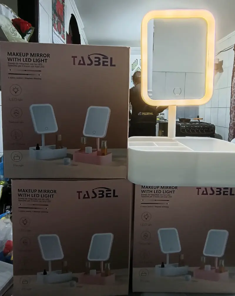 Espejo de maquillaje con luz LED Tasbel - 1