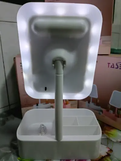 Espejo de maquillaje con luz LED Tasbel - miniatura 4