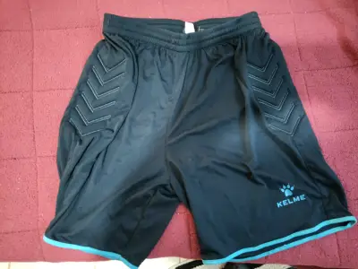 Shorts deportivos Kelme negros - miniatura 1