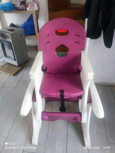 Silla alta para bebé rosa - miniatura 1