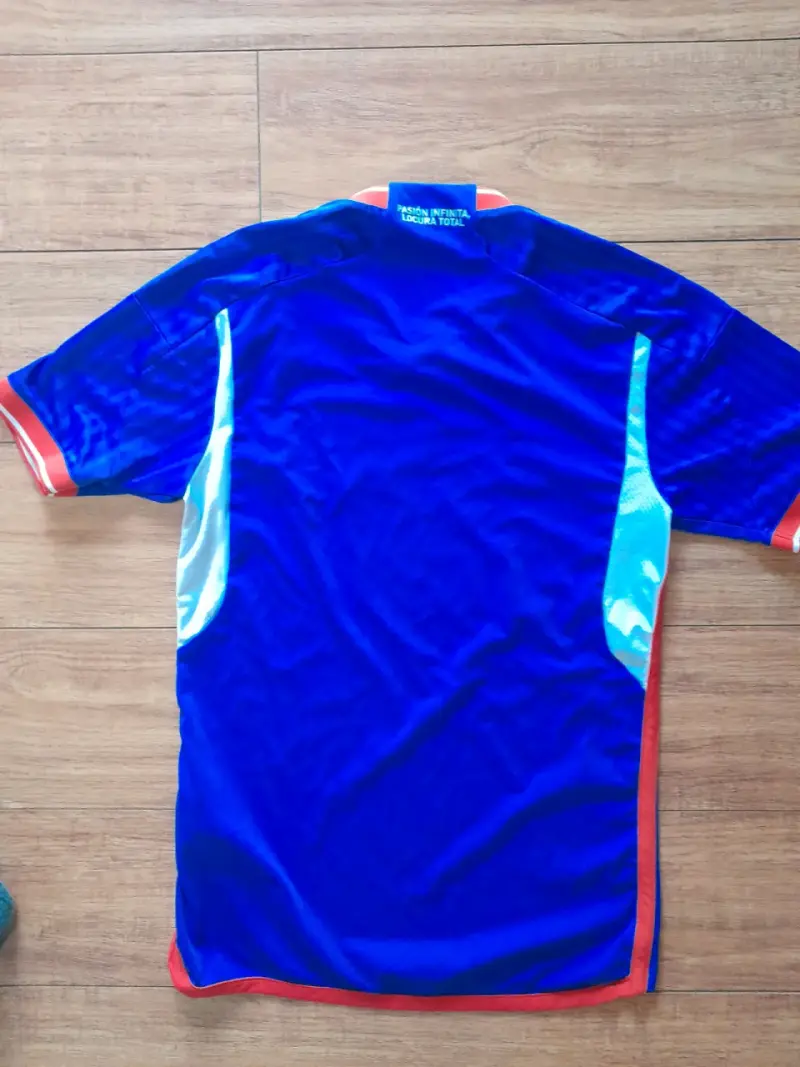 Camiseta fútbol U de Chile 23/24 talla S - 3