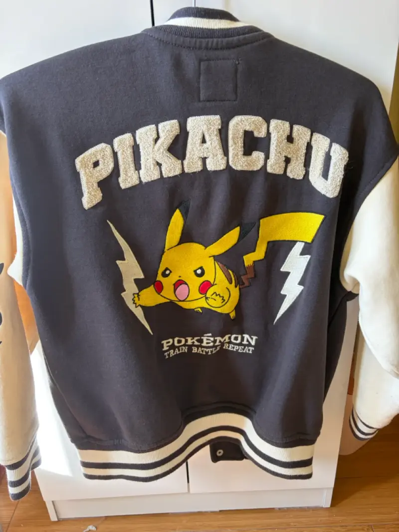 Chaqueta Pokémon Pikachu - 3