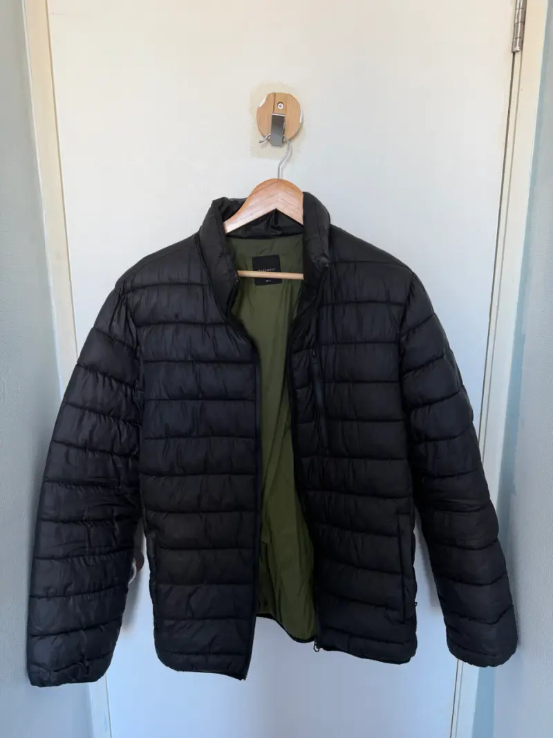 Chaqueta impermeable negra Talla M