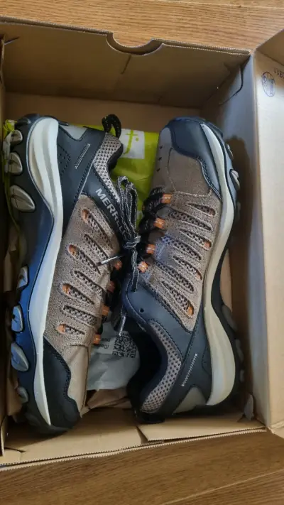 Zapatillas Merrell de montaña - miniatura 1