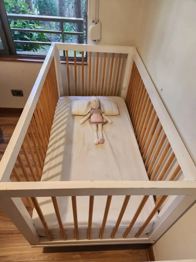 Cuna de madera blanca - 3