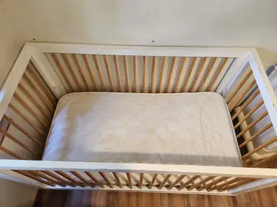Cuna de madera blanca - miniatura 4