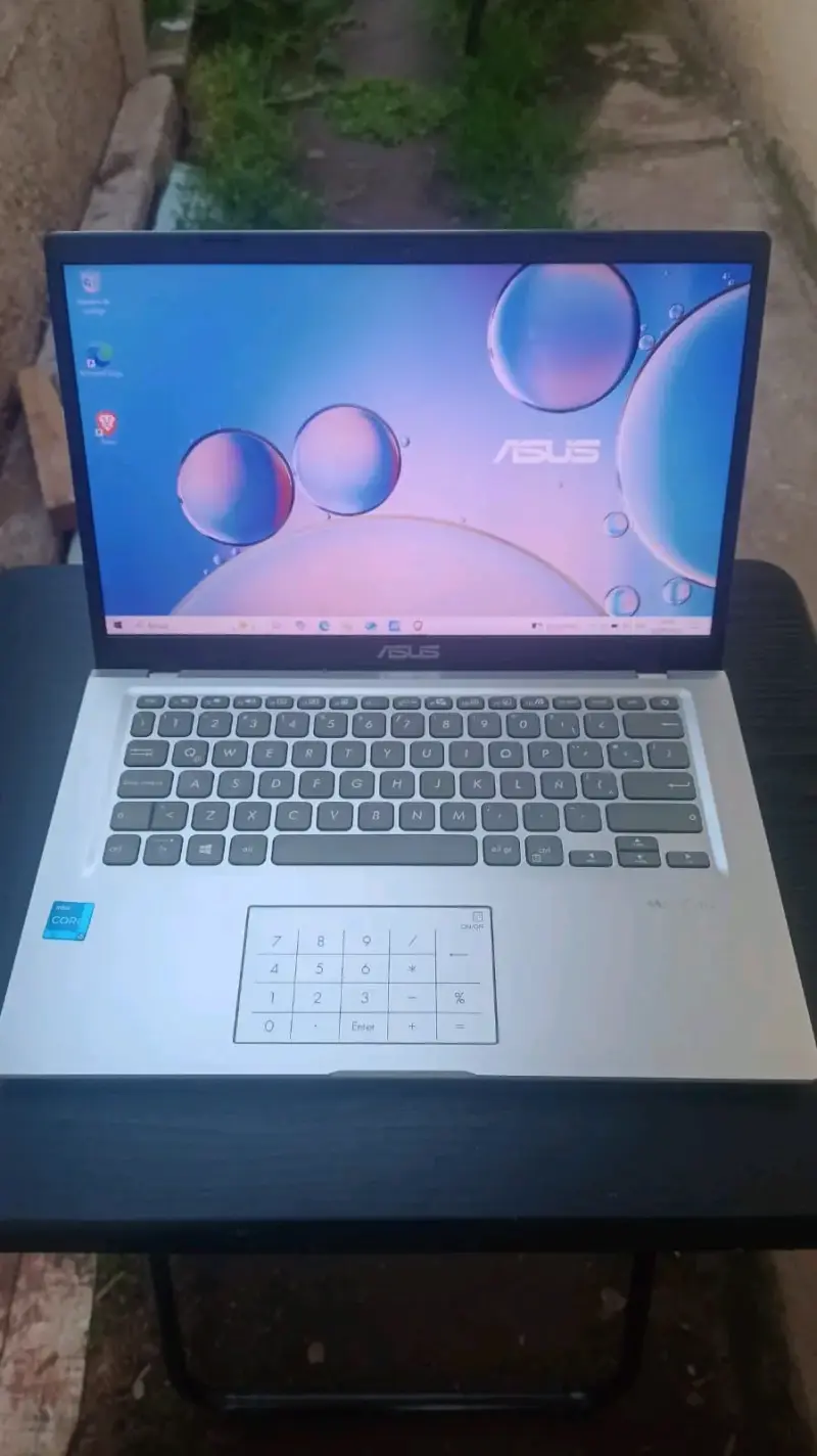 Notebook ASUS i5 11va generación SSD 512GB - 1