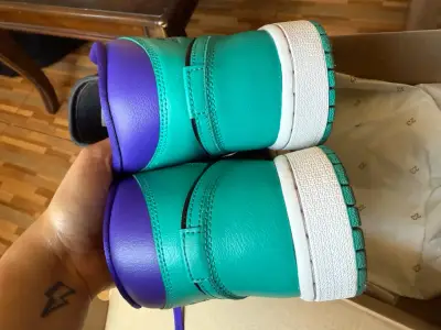 Zapatillas Air Jordan Mid teal y morado - miniatura 3