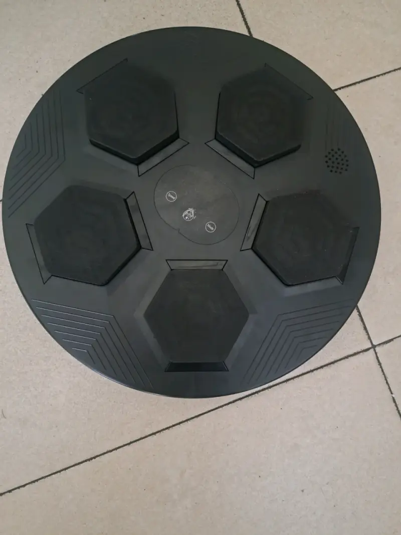 Plato de equilibrio negro